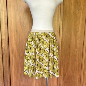 0039 ITALY, Yellow Patterned Women's Skirt made in Italy. Pleaded
